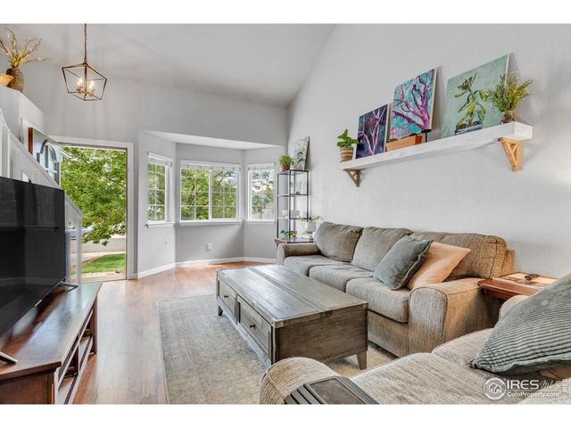 5427 Fox Run Blvd, Longmont, CO 80504