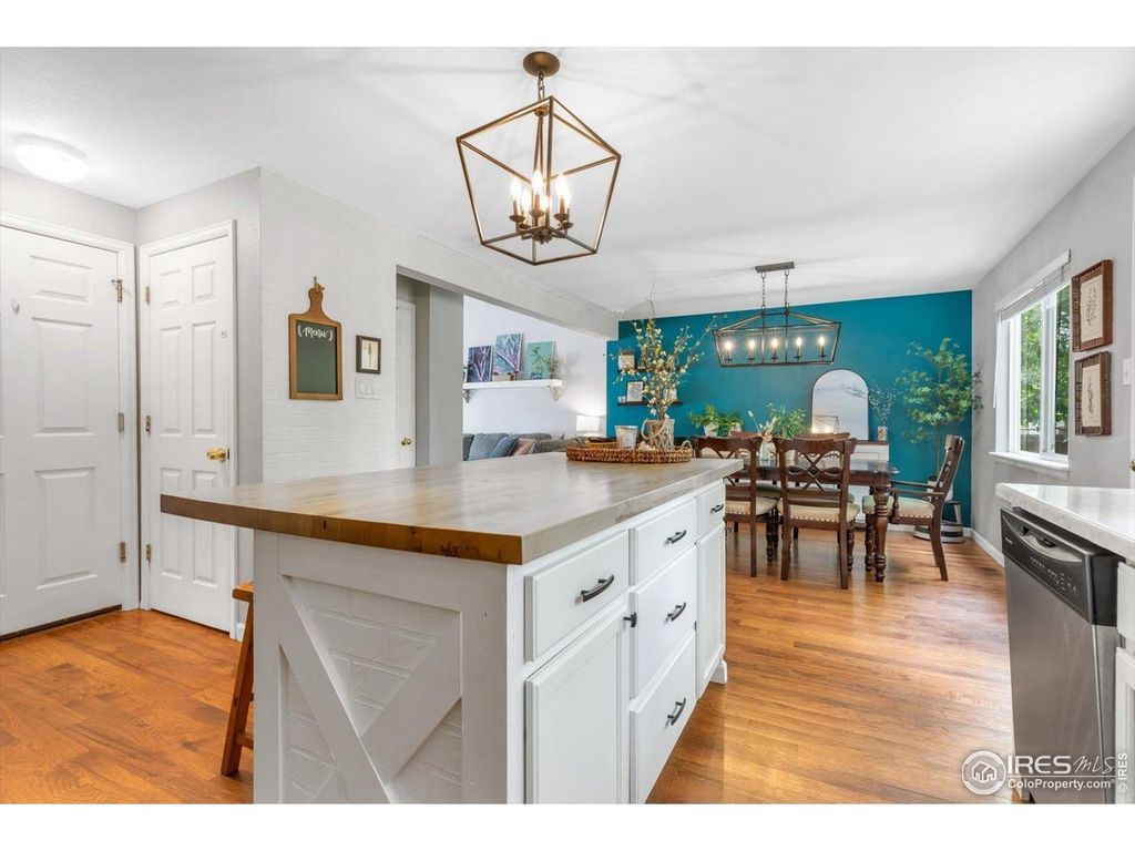 5427 Fox Run Blvd, Longmont, CO 80504