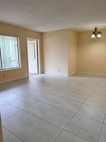 507 Shady Pine Way D1, Greenacres, FL 33415