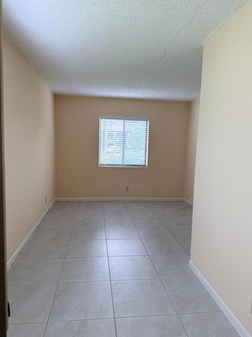 507 Shady Pine Way D1, Greenacres, FL 33415