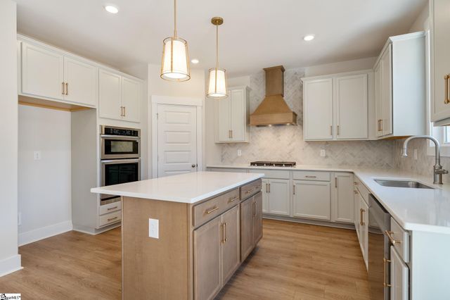 241 Creekside Circle, Williamston, SC 29697