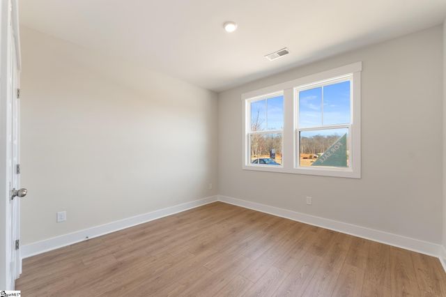 241 Creekside Circle, Williamston, SC 29697