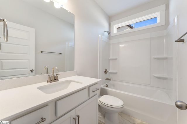 241 Creekside Circle, Williamston, SC 29697