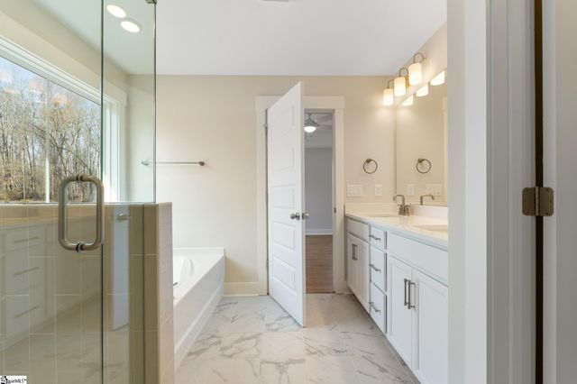 241 Creekside Circle, Williamston, SC 29697