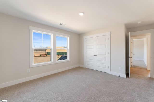 241 Creekside Circle, Williamston, SC 29697