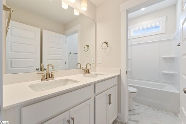 241 Creekside Circle, Williamston, SC 29697