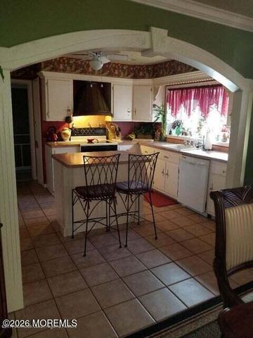 1766 New Hampshire Avenue, Toms River, NJ 08755