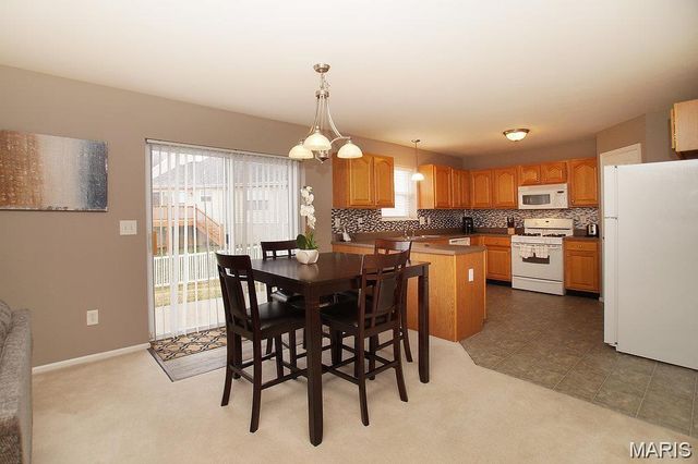210 Stone Run Boulevard, Wentzville, MO 63385