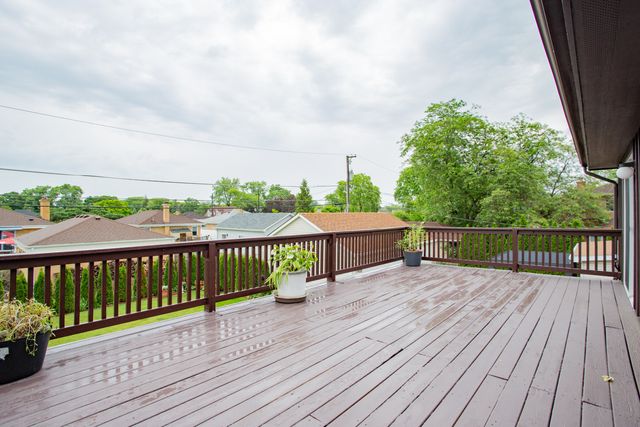 7022 Birchwood Avenue, Niles, IL 60714