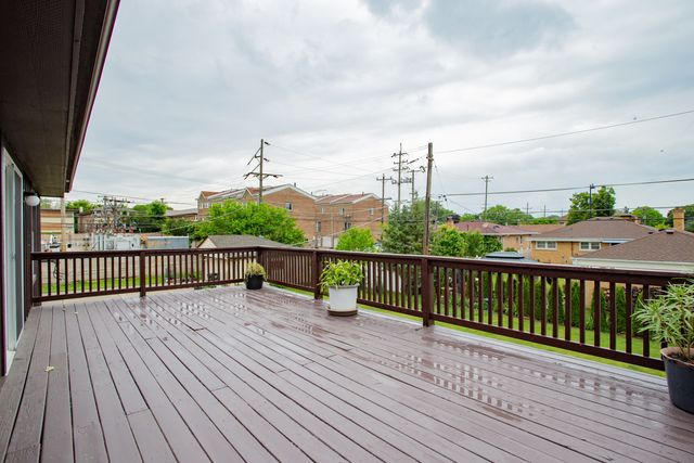 7022 Birchwood Avenue, Niles, IL 60714