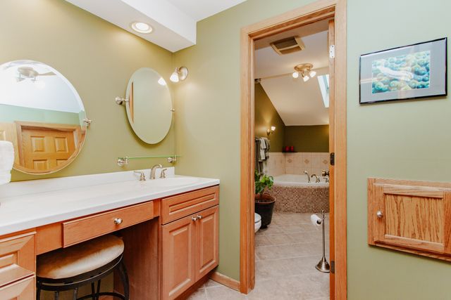 7022 Birchwood Avenue, Niles, IL 60714