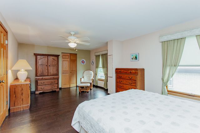 7022 Birchwood Avenue, Niles, IL 60714