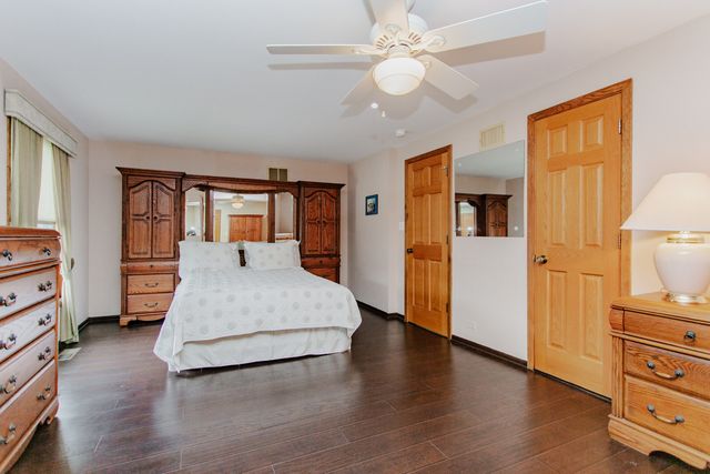 7022 Birchwood Avenue, Niles, IL 60714