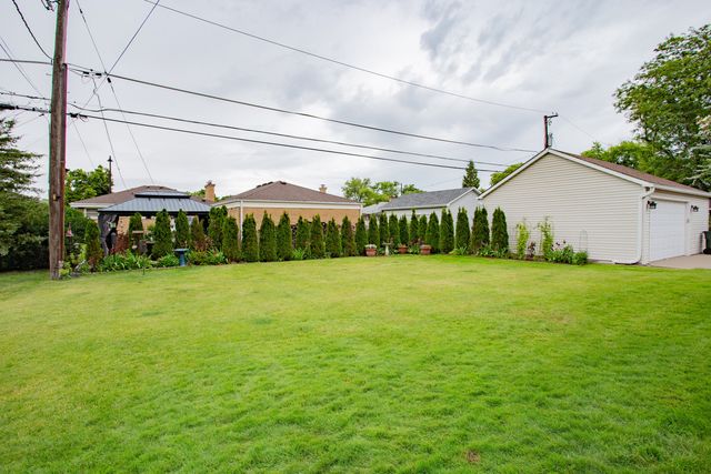 7022 Birchwood Avenue, Niles, IL 60714