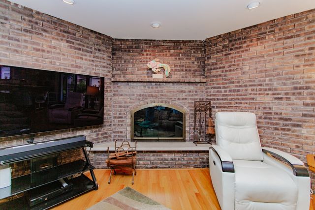 7022 Birchwood Avenue, Niles, IL 60714