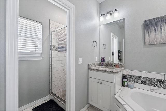 952 Glass Street, Cave Springs, AR 72718