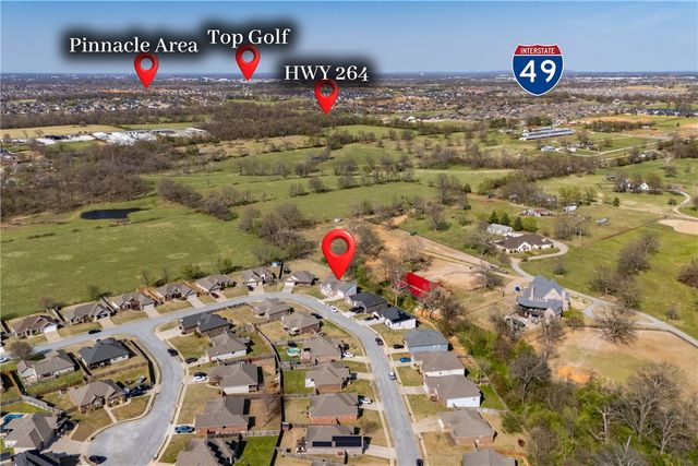 952 Glass Street, Cave Springs, AR 72718