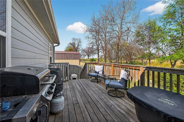 952 Glass Street, Cave Springs, AR 72718