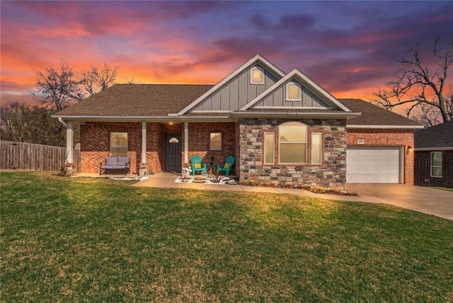 952 Glass Street, Cave Springs, AR 72718