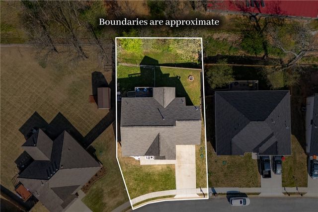 952 Glass Street, Cave Springs, AR 72718