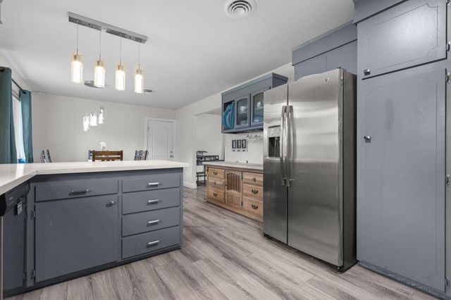 2850 Oakview Drive, Redding, CA 96002