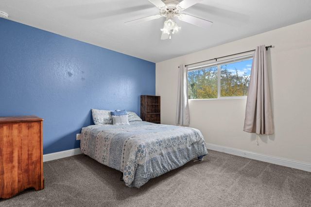 2850 Oakview Drive, Redding, CA 96002