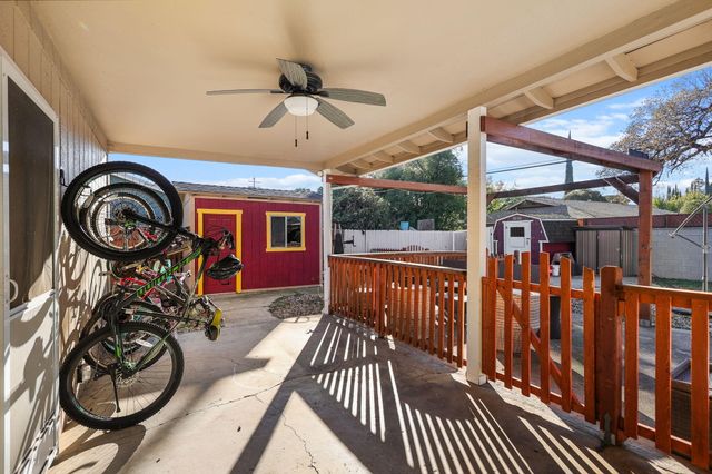 2850 Oakview Drive, Redding, CA 96002