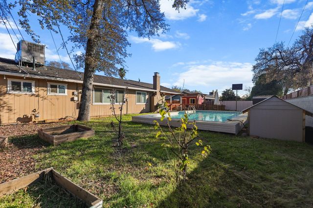 2850 Oakview Drive, Redding, CA 96002