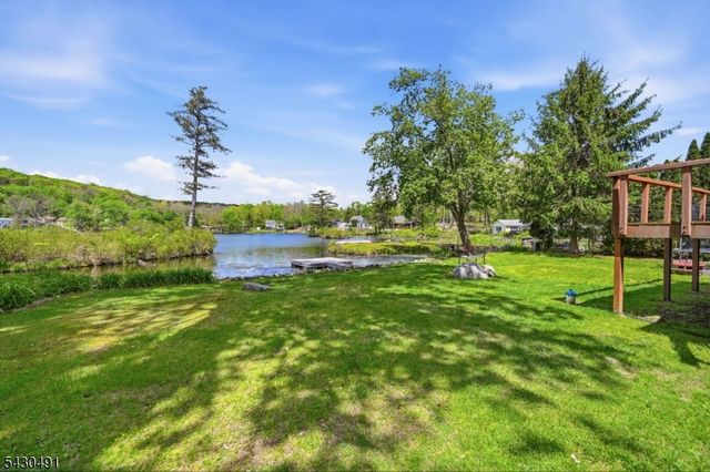 32 Telemark Rd, Rockaway Twp., NJ 07866
