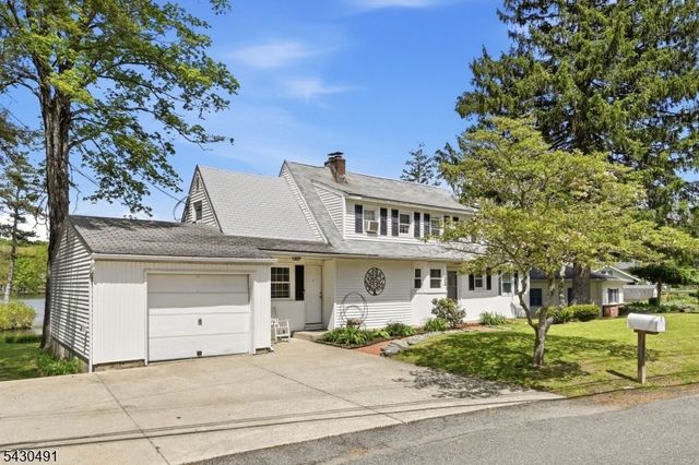 32 Telemark Rd, Rockaway Twp., NJ 07866