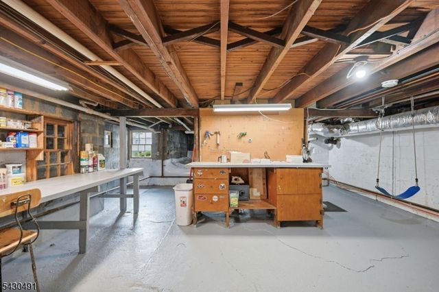 32 Telemark Rd, Rockaway Twp., NJ 07866