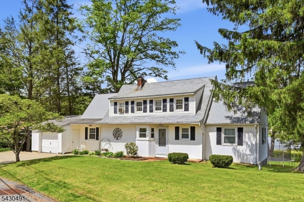 32 Telemark Rd, Rockaway Twp., NJ 07866