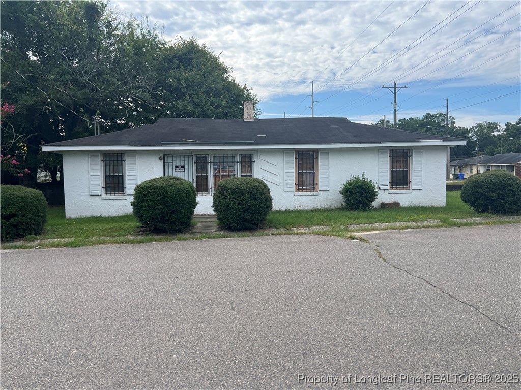 2212 Murchison Road, Fayetteville, NC 28301