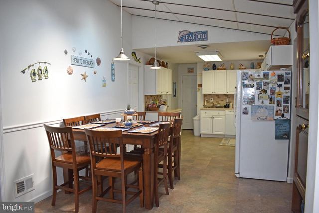 113 E BOAT DR, Tuckerton, NJ 08087