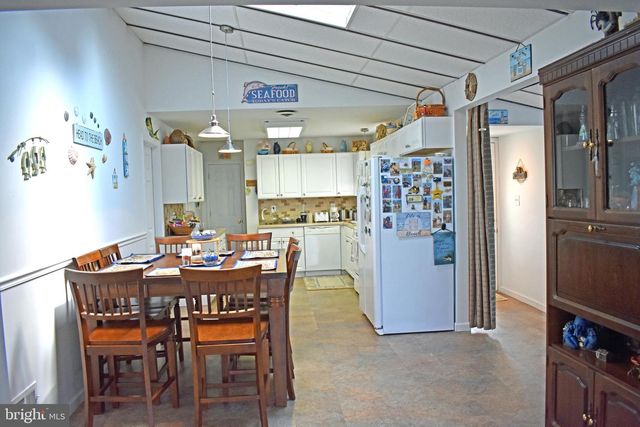 113 E BOAT DR, Tuckerton, NJ 08087