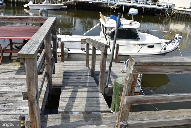 113 E BOAT DR, Tuckerton, NJ 08087