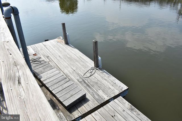 113 E BOAT DR, Tuckerton, NJ 08087