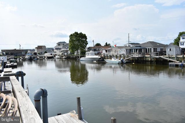 113 E BOAT DR, Tuckerton, NJ 08087
