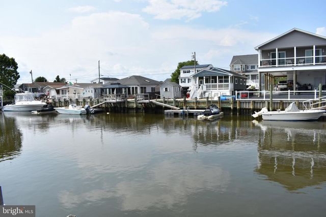 113 E BOAT DR, Tuckerton, NJ 08087