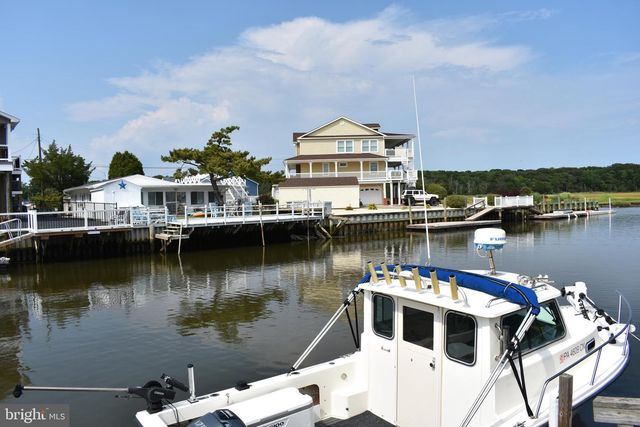 113 E BOAT DR, Tuckerton, NJ 08087