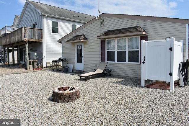 113 E BOAT DR, Tuckerton, NJ 08087