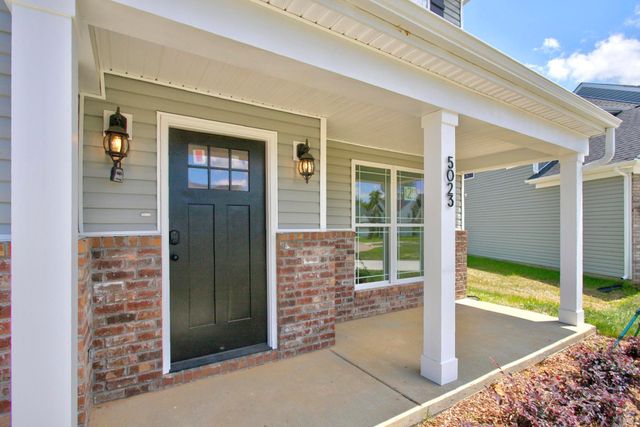 5023 Salient Dr, Spring Hill, TN 37174
