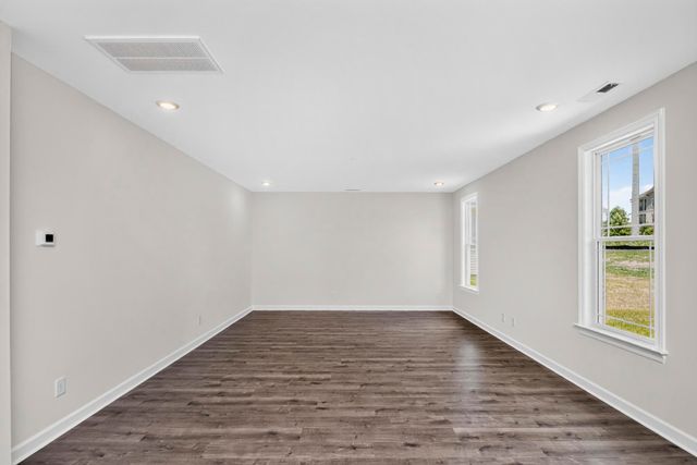 5023 Salient Dr, Spring Hill, TN 37174