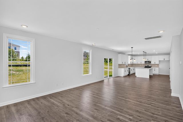 5023 Salient Dr, Spring Hill, TN 37174
