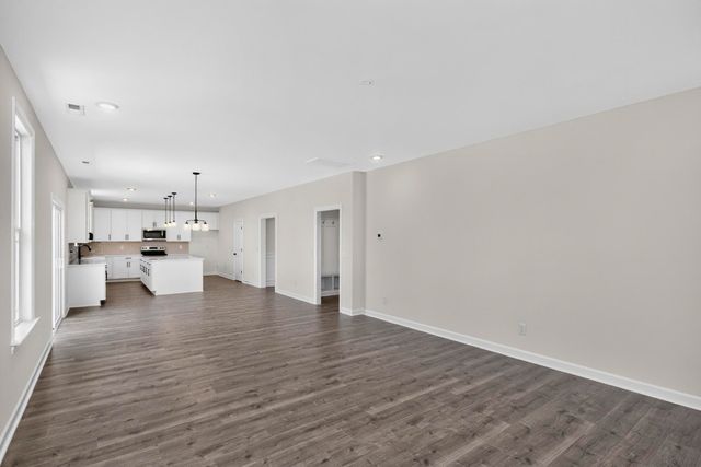 5023 Salient Dr, Spring Hill, TN 37174