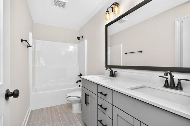5023 Salient Dr, Spring Hill, TN 37174