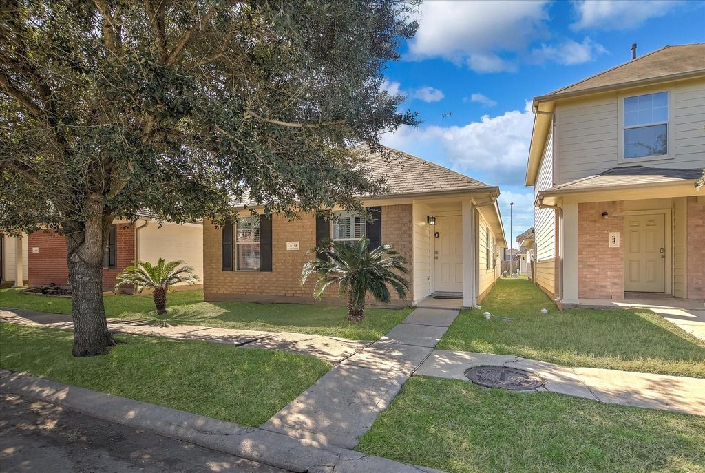 6445 Mountain Pines Lane, Katy, TX 77449