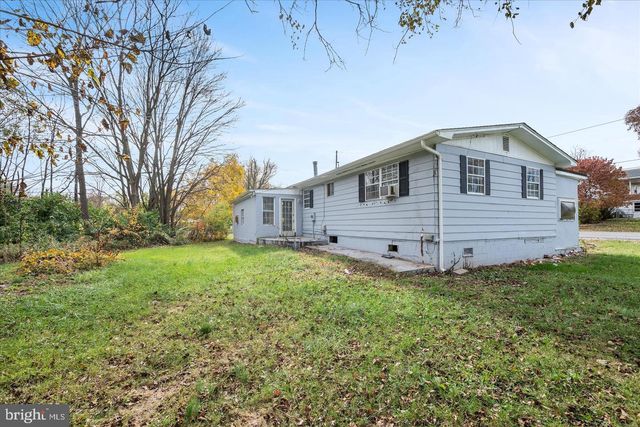 111 S MCDONALD ST, Ranson, WV 25438