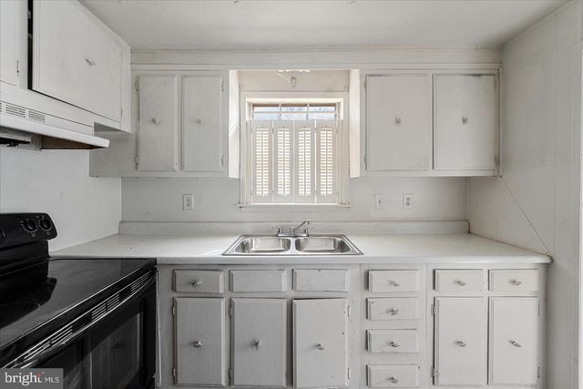 111 S MCDONALD ST, Ranson, WV 25438