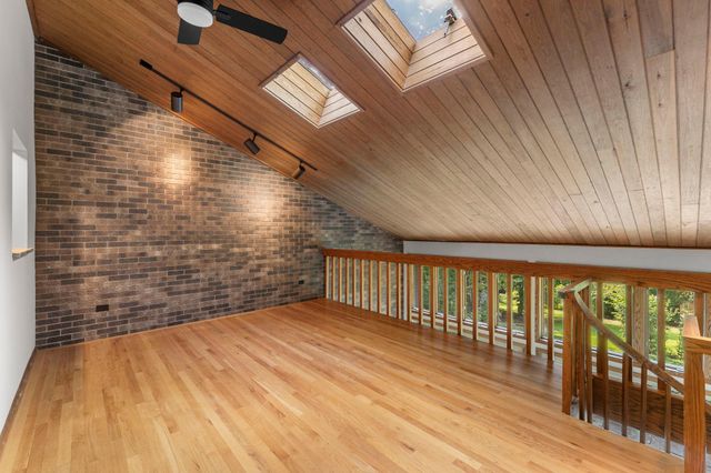 16101 Hilltop Road, Eden Prairie, MN 55347